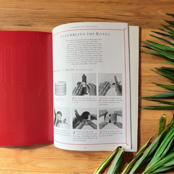 The Press-Out and Make Romantic Gift Boxes by Jane Thomson - Picture 9 of 13